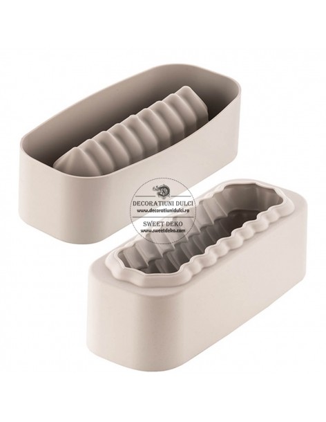 Mulaj tort forma bradut, Buche Sapin Silikomart