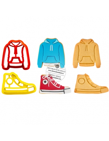 Decupatoare adolescenti, hanorac si bascheti