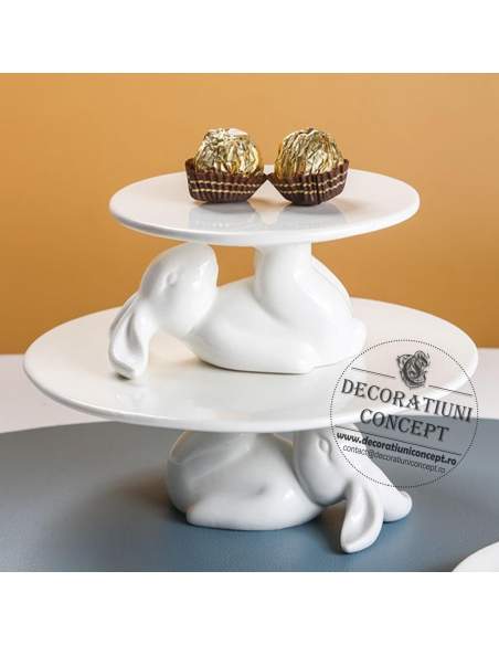 Platou sustinut de iepuras