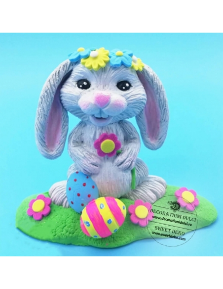 Mulaj forma iepure, 4 flori mici si oua