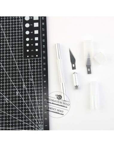 Cutter cu rezerva si suport de taiere