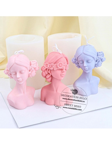 Mulaj bust femeie| Privirea ascunsă sub petale