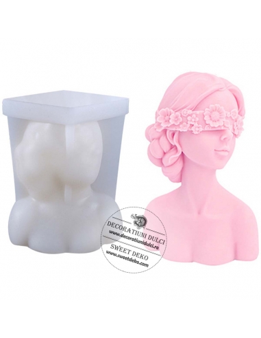 Mulaj bust femeie| Privirea ascunsă sub petale