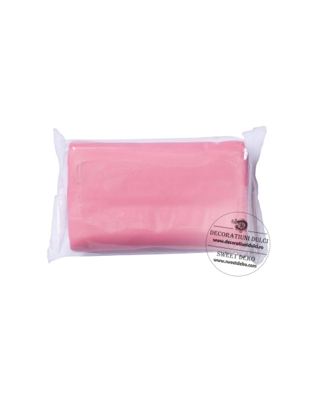 Pasta de zahar (fondant de acoperire)| Rolfondant Royal Stessma 250g.