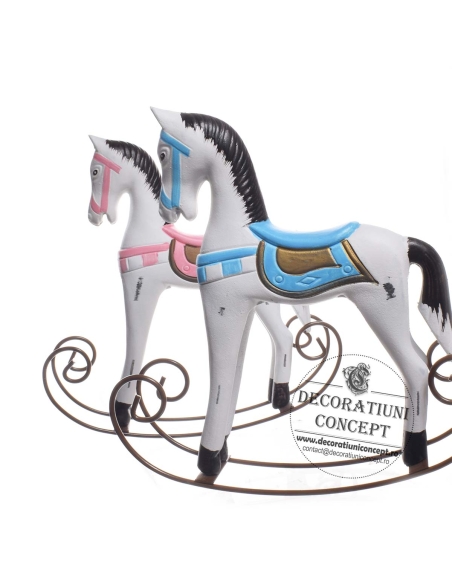 Decor din lemn cal balansoar cu roz