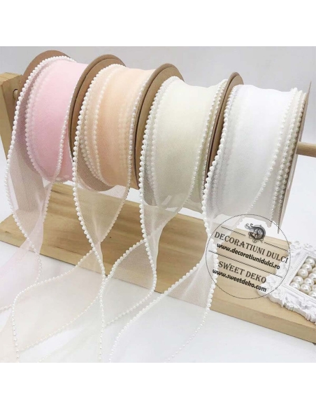 Panglica organza alb perlat cu margelute pe margine