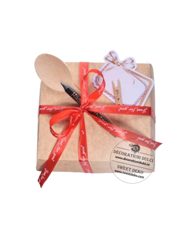 Cutie bento cake cu lumanare