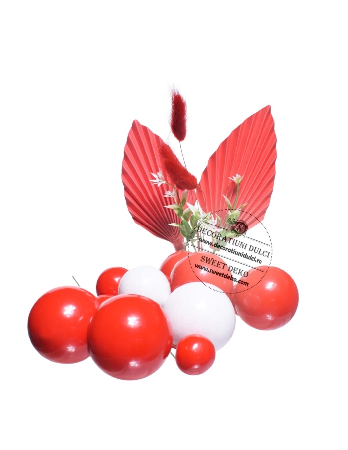 Decor mix sfere alb-rosu si 2 decoratiuni carton roz