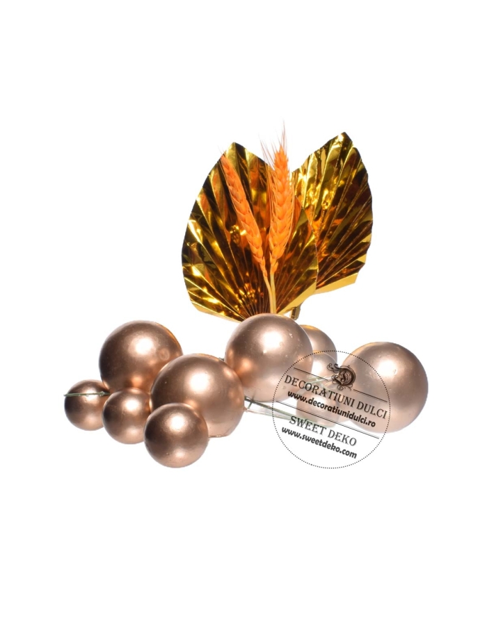 Decor mix sfere aurii si 2 decoratiuni carton